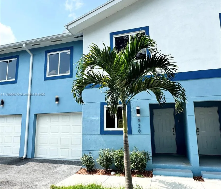 928 NW 2nd St, Fort Lauderdale FL 33311