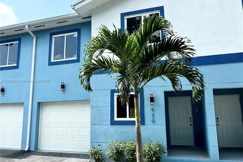 928 NW 2nd St, Fort Lauderdale FL 33311