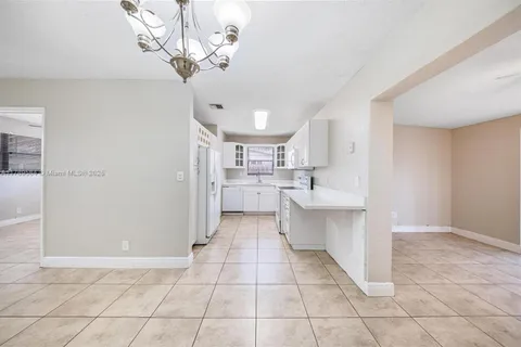 4138 NW 12th Ter, Oakland Park FL 33309