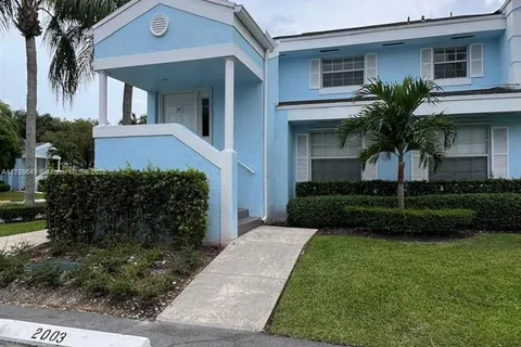 2002 SE 26th Ln # 201, Homestead FL 33035