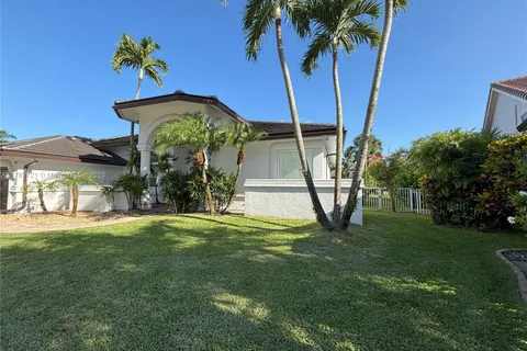 320 Windmill Palm Ave, Plantation FL 33324