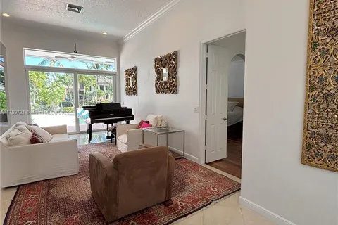320 Windmill Palm Ave, Plantation FL 33324