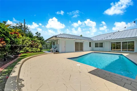 8400 SW 184th Ln, Cutler Bay FL 33157