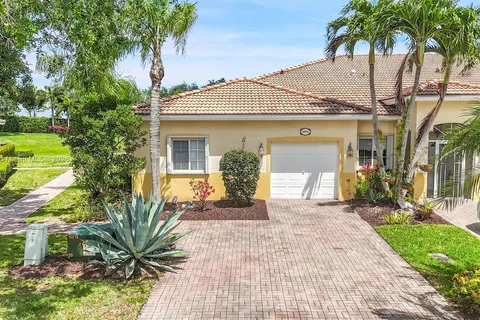 9875 Galleon Dr, West Palm Beach FL 33411