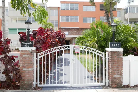 1850 NE 169th St # 209, North Miami Beach FL 33162