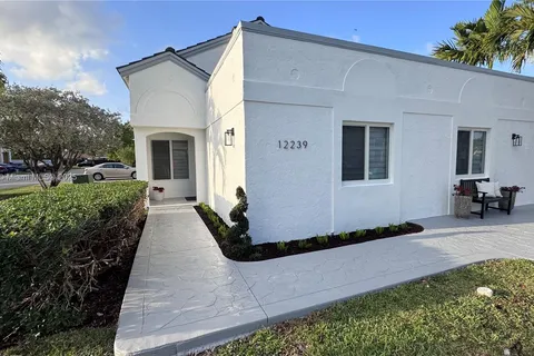 12239 NW 7th St, Miami FL 33182