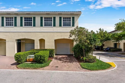 151 SW 7th Ct, Pompano Beach FL 33060