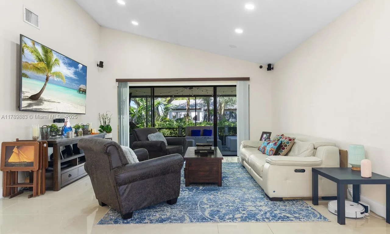371 Fairway Cir # 56, Weston FL 33326