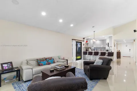 371 Fairway Cir # 56, Weston FL 33326