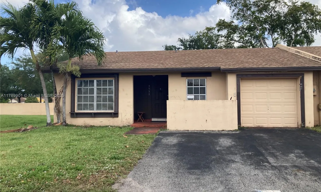 9531 W Heather Ln, Miramar FL 33025