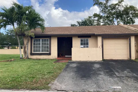 9531 W Heather Ln, Miramar FL 33025