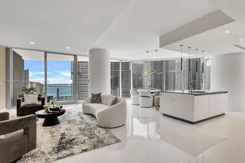 300 Biscayne Blvd Way # 2007W, Miami FL 33130