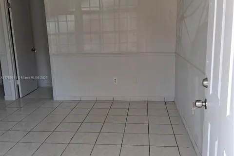 71 NW 76th St # 7, Miami FL 33150