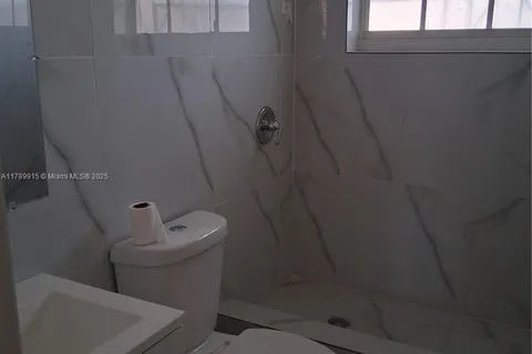 71 NW 76th St # 7, Miami FL 33150