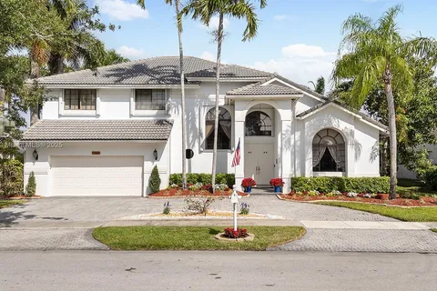1206 NW 180th Ave, Pembroke Pines FL 33029