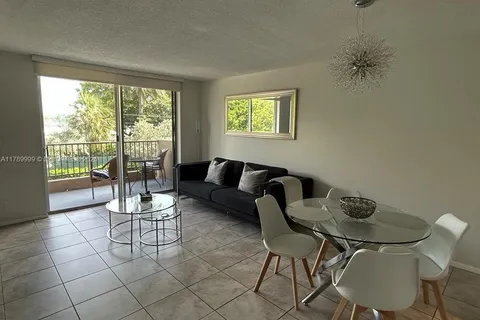 1421 S Ocean Blvd # 208, Pompano Beach FL 33062