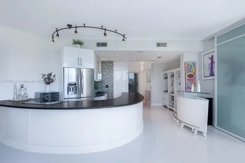 300 S Pointe Dr # 402, Miami Beach FL 33139