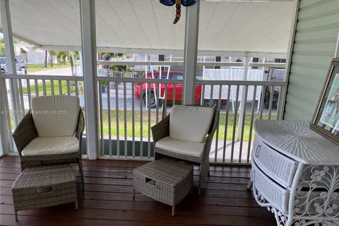 8400 SW 21st St # 8400, Davie FL 33324