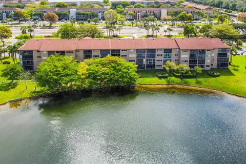 1400 SW 137 Ave # 311F, Pembroke Pines FL 33027