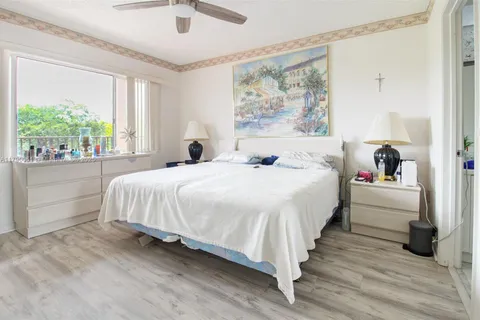 1400 SW 137 Ave # 311F, Pembroke Pines FL 33027