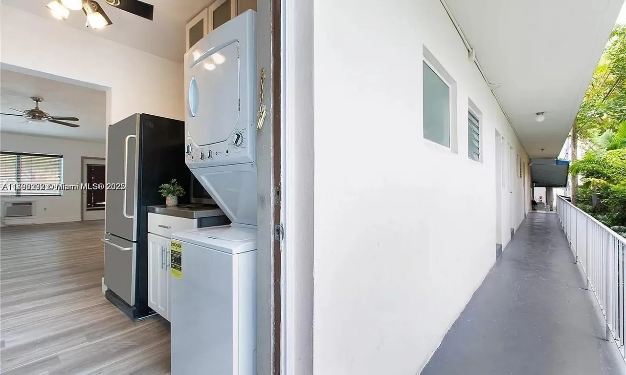 641 Espanola Way # 9, Miami Beach FL 33139
