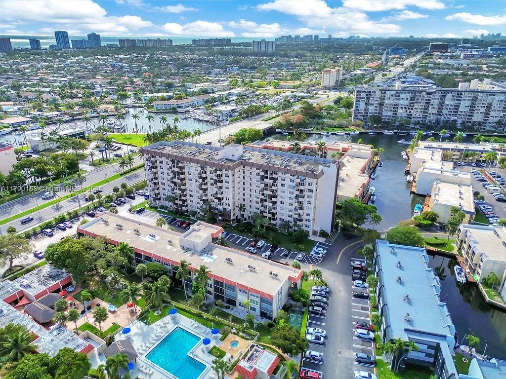 777 S Federal Hwy, Pompano Beach FL 33062