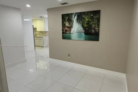 10112 SW 21st Ter, Miami FL 33165