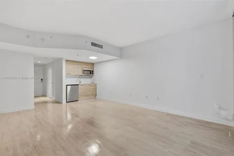 1756 N Bayshore Dr # 10J, Miami FL 33132