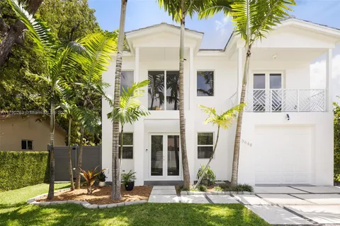 3648 Oak Ave, Coconut Grove FL 33133