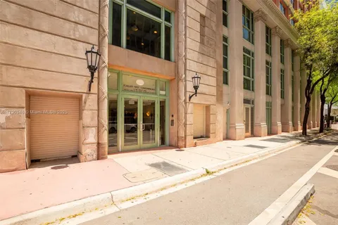 111 E Flagler St # 909, Miami FL 33131