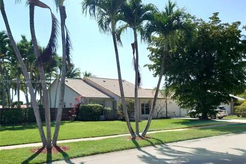 21367 Chinaberry Dr, Boca Raton FL 33428