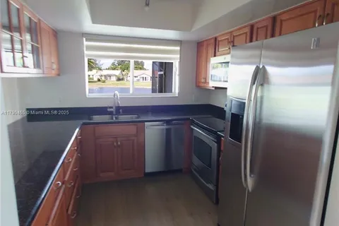 21367 Chinaberry Dr, Boca Raton FL 33428