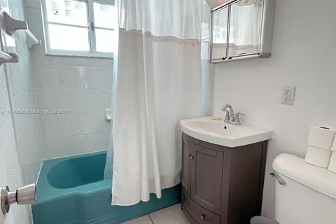 7445 Harding Ave # 213, Miami Beach FL 33141