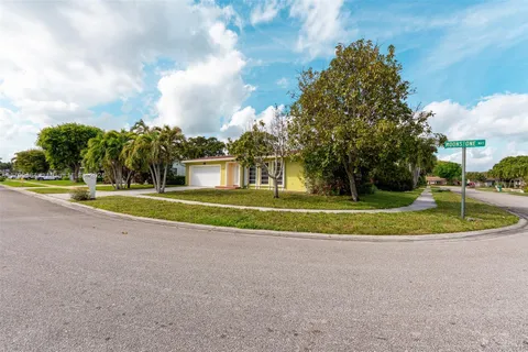 6351 Moonstone Way, Delray Beach FL 33484