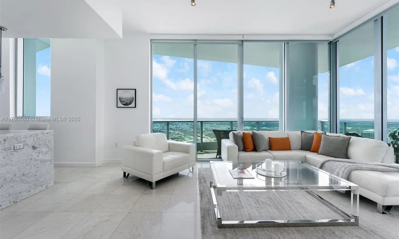 900 Biscayne Blvd # 5812, Miami FL 33132