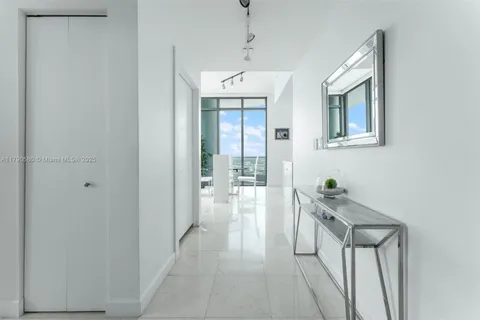 900 Biscayne Blvd # 5812, Miami FL 33132