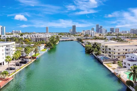 1195 Marseille Dr # 6, Miami Beach FL 33141