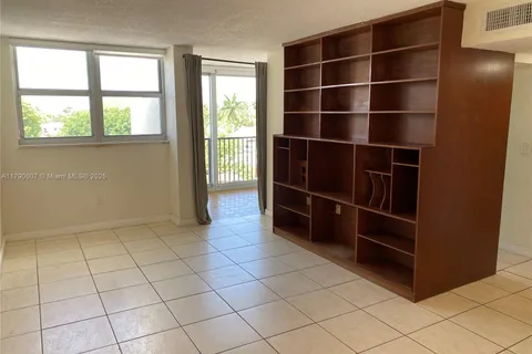 9411 SW 4th St # 404, Miami FL 33174