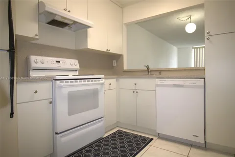 1250 NE 125th St # 310C, North Miami FL 33161