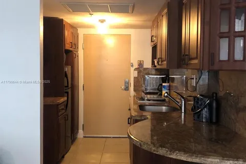 19201 Collins Ave # 622, Sunny Isles Beach FL 33160