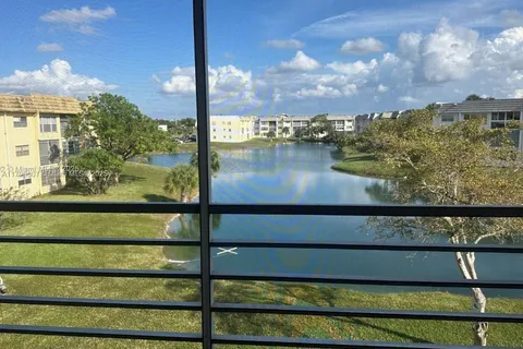8400 Sunrise Lakes Blvd # 310, Sunrise FL 33322