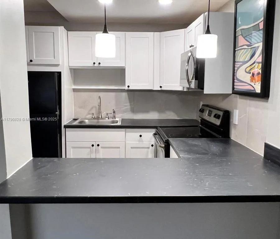 301 NW 177th St # 106, Miami Gardens FL 33169
