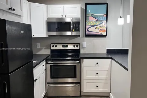 301 NW 177th St # 106, Miami Gardens FL 33169