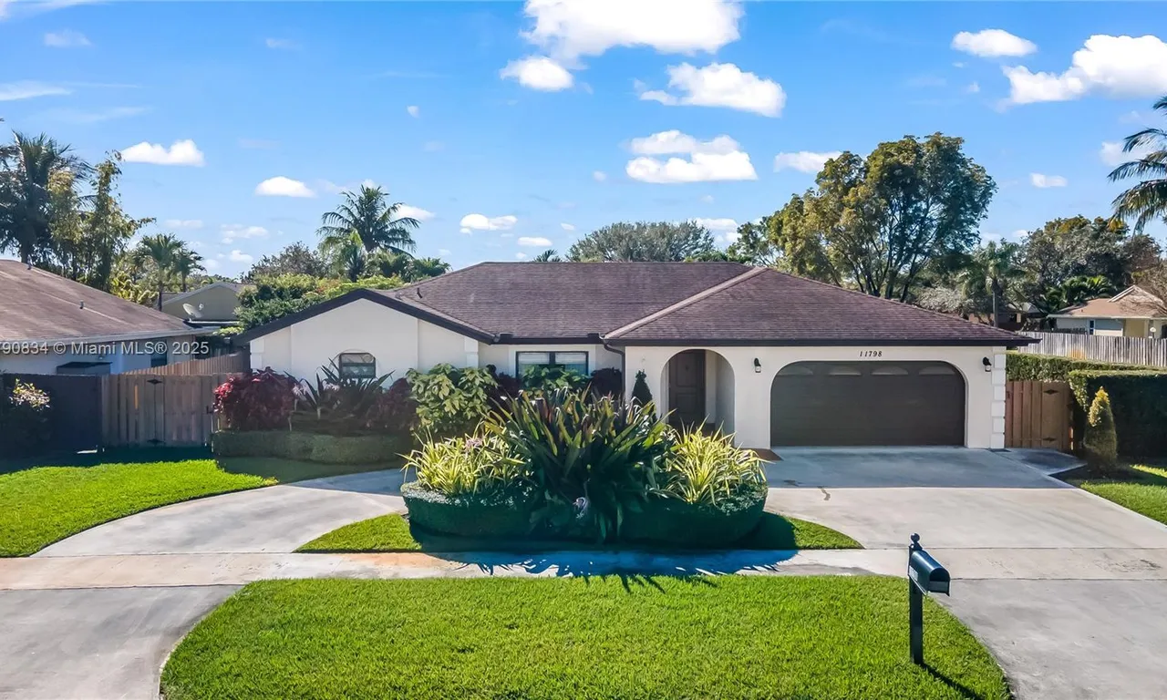11798 SW 51st Ct, Cooper City FL 33330