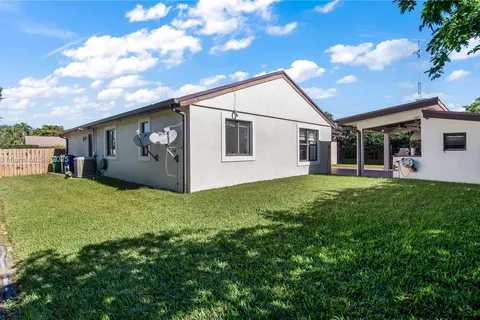 11798 SW 51st Ct, Cooper City FL 33330