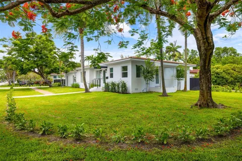 701 NE 119th St, Biscayne Park FL 33161