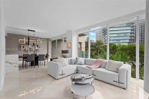 3400 SW 27th Ave # 201, Miami FL 33133