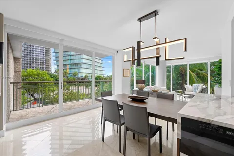 3400 SW 27th Ave # 201, Miami FL 33133
