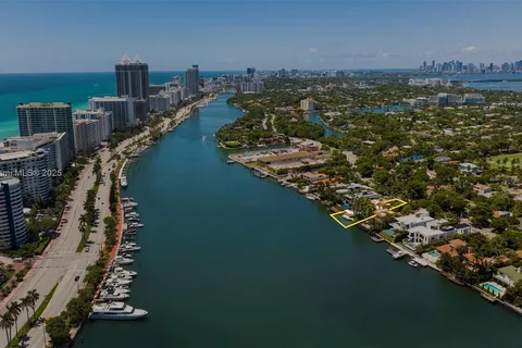 5215 Pine Tree Dr, Miami Beach FL 33140