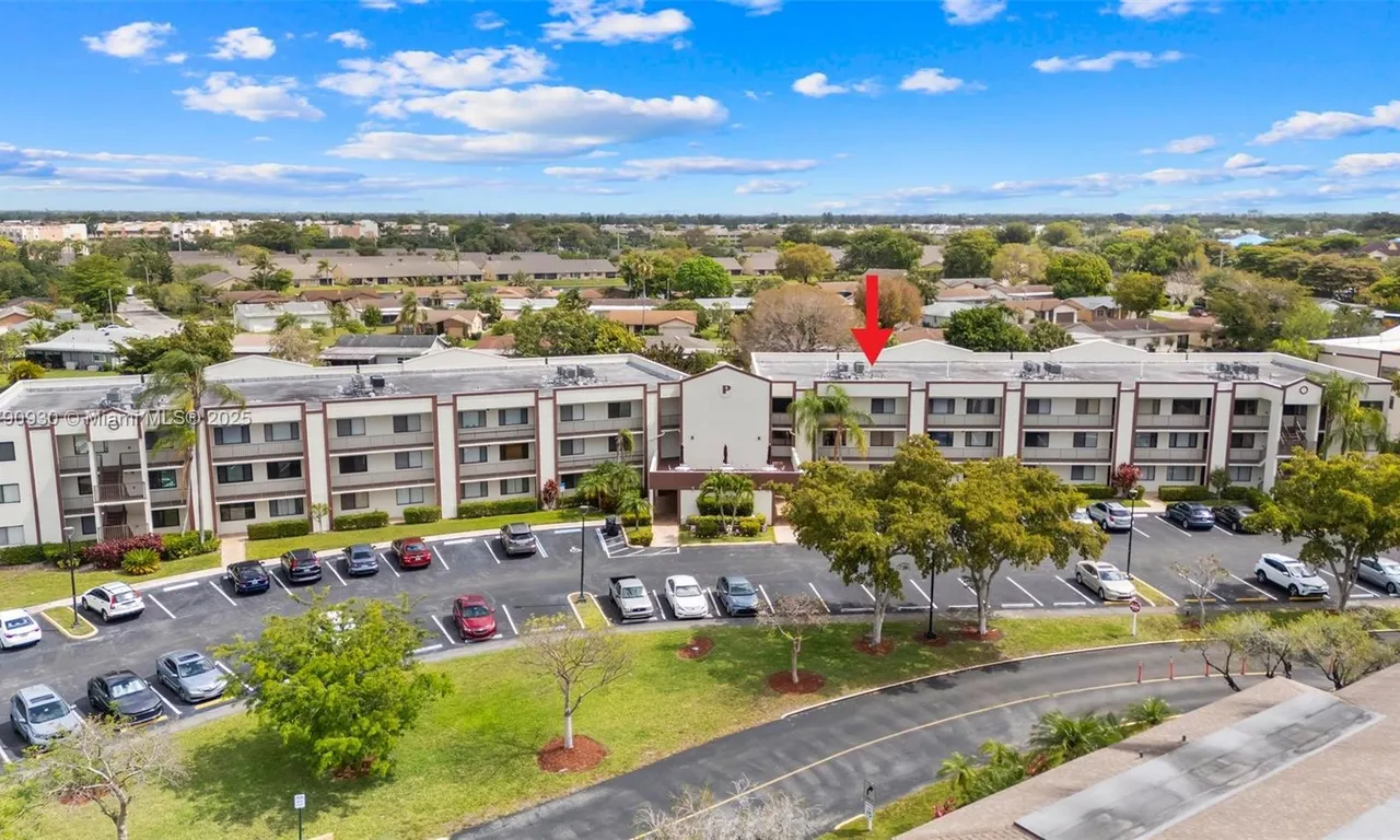 9585 N Belfort Cir # 308, Tamarac FL 33321